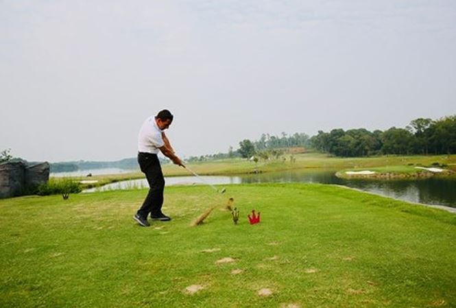 Cận cảnh cây trầm hương quý hiếm tại Tiền Phong Golf Championship ảnh 12 Cận cảnh cây trầm hương quý hiếm tại Tiền Phong Golf Championship ảnh 12