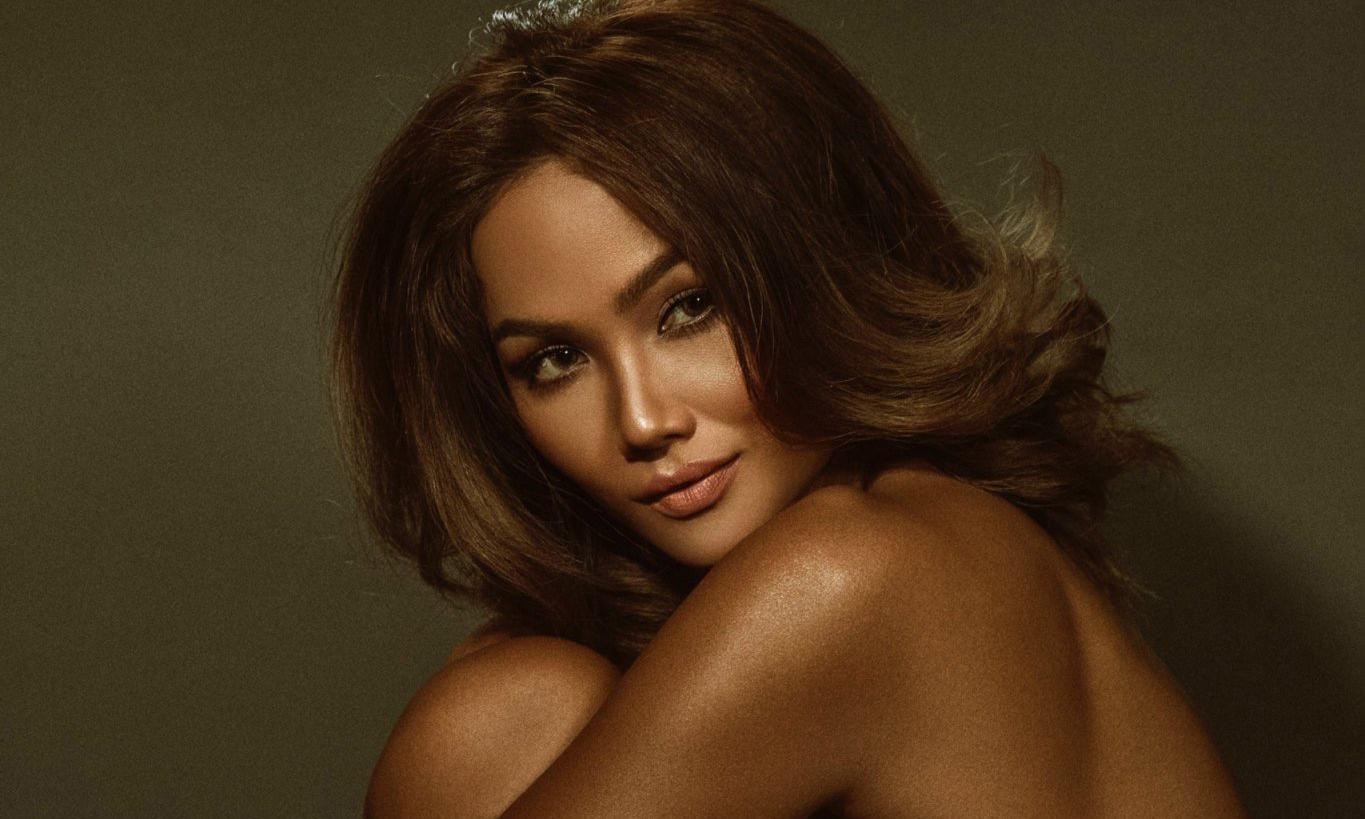 H&apos;Hen Niê nói cô bật khóc xúc động vì được gọi là Á hậu 3 Miss Universe. Ảnh: FBNV.