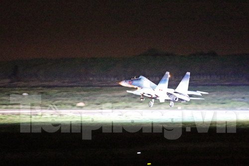 Su-30MK2 được coi là loại máy bay chiến đấu đa chức năng tốc độ siêu âm có thể đảm nhiệm cả nhiệm vụ chiếm ưu thế trên không và nhiệm vụ tấn công mặt đất