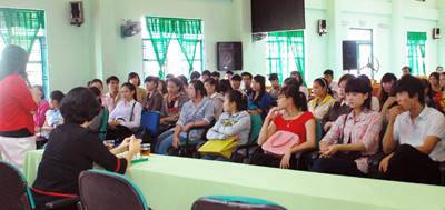 Lãnh đạo trường ĐH Đông Á đối thoại với sinh viên sáng ngày 5/11. Ảnh: NGUYỄN HUY. Lãnh đạo trường ĐH Đông Á đối thoại với sinh viên sáng ngày 5/11. Ảnh: NGUYỄN HUY