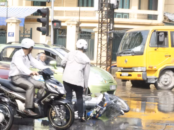 Tai nạn vì sập hố nước