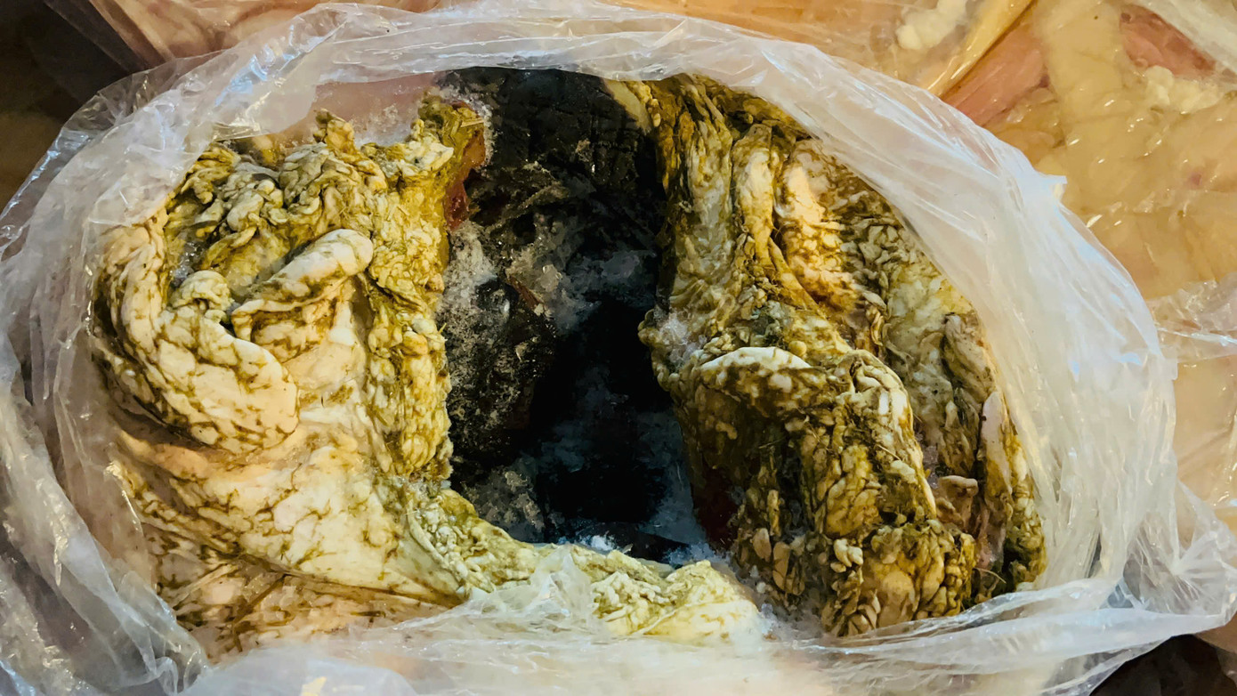 Số hàng bị bốc mùi. Số hàng bị bốc mùi.