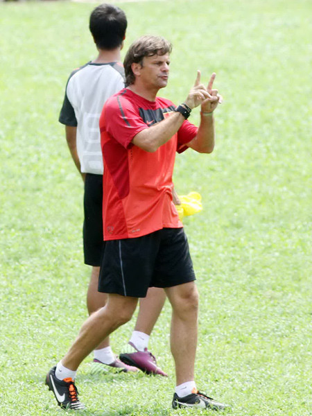 VFF cần xác định rõ mục tiêu giữ HLV Goetz lại để làm gì. Ảnh: VSI