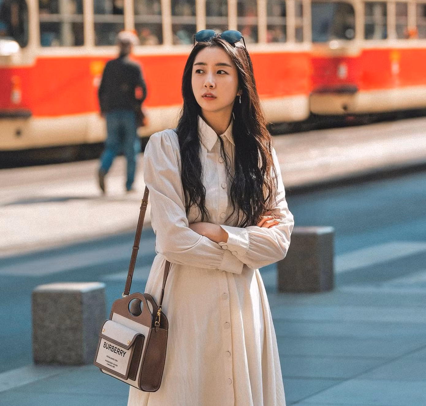 Kim Ga Young là cựu idol từng trải nghiệm mặt tối của Kpop. Ảnh: IG.