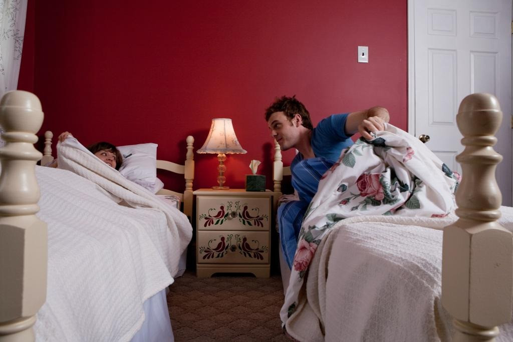 Những cặp vợ chồng trẻ không ngại ngủ riêng để cải thiện đời sống hôn nhân. Ảnh: Getty Images. Những cặp vợ chồng trẻ không ngại ngủ riêng để cải thiện đời sống hôn nhân. Ảnh: Getty Images.