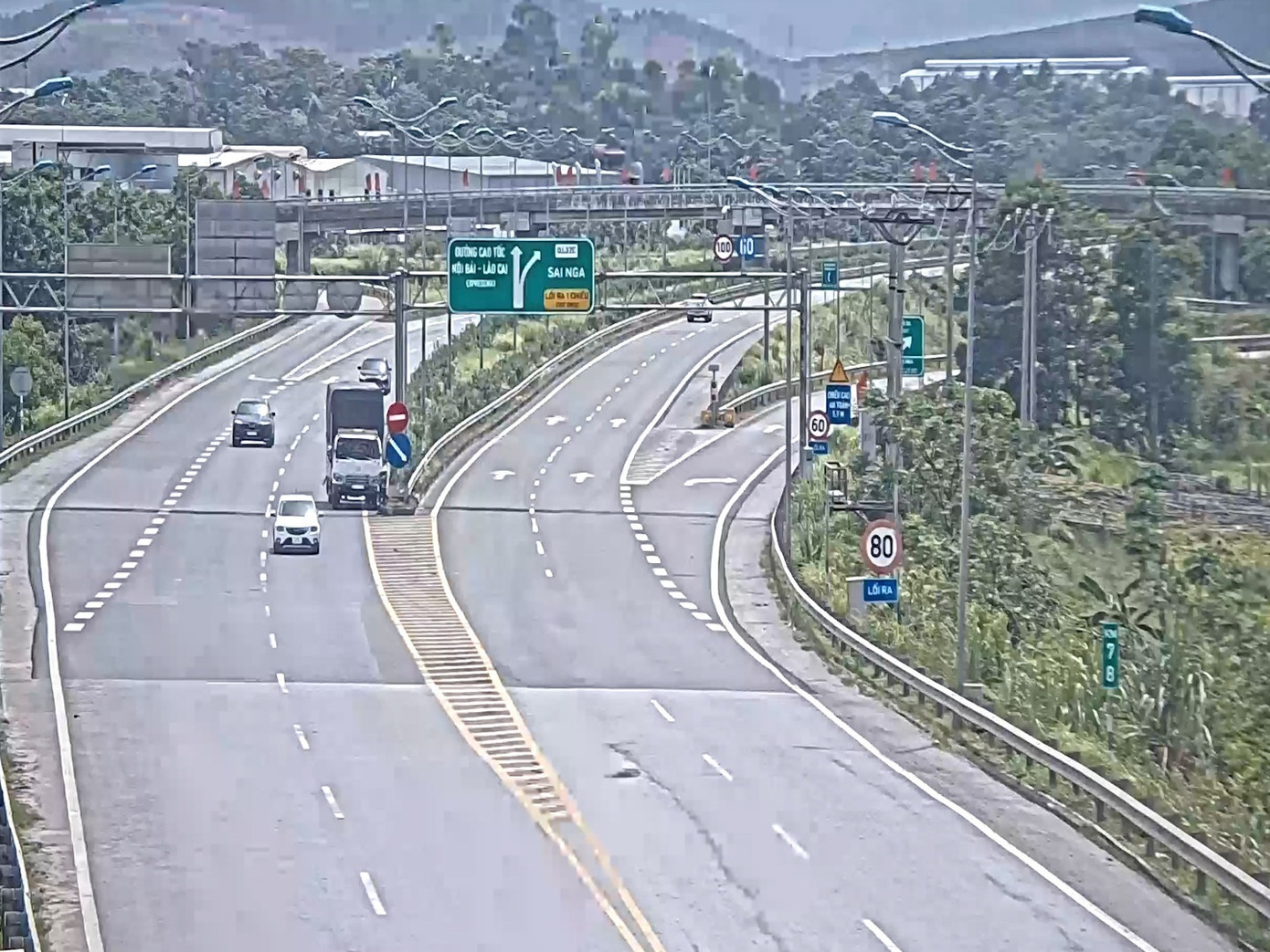 Hình ảnh vụ tai nạn trên cao tốc.