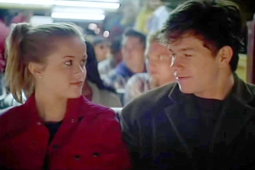 Cảnh nóng trên tàu lượn siêu tốc trong Fear vốn không có trong kịch bản. Ảnh: Fear. Cảnh nóng trên tàu lượn siêu tốc trong Fear vốn không có trong kịch bản. Ảnh: Fear.