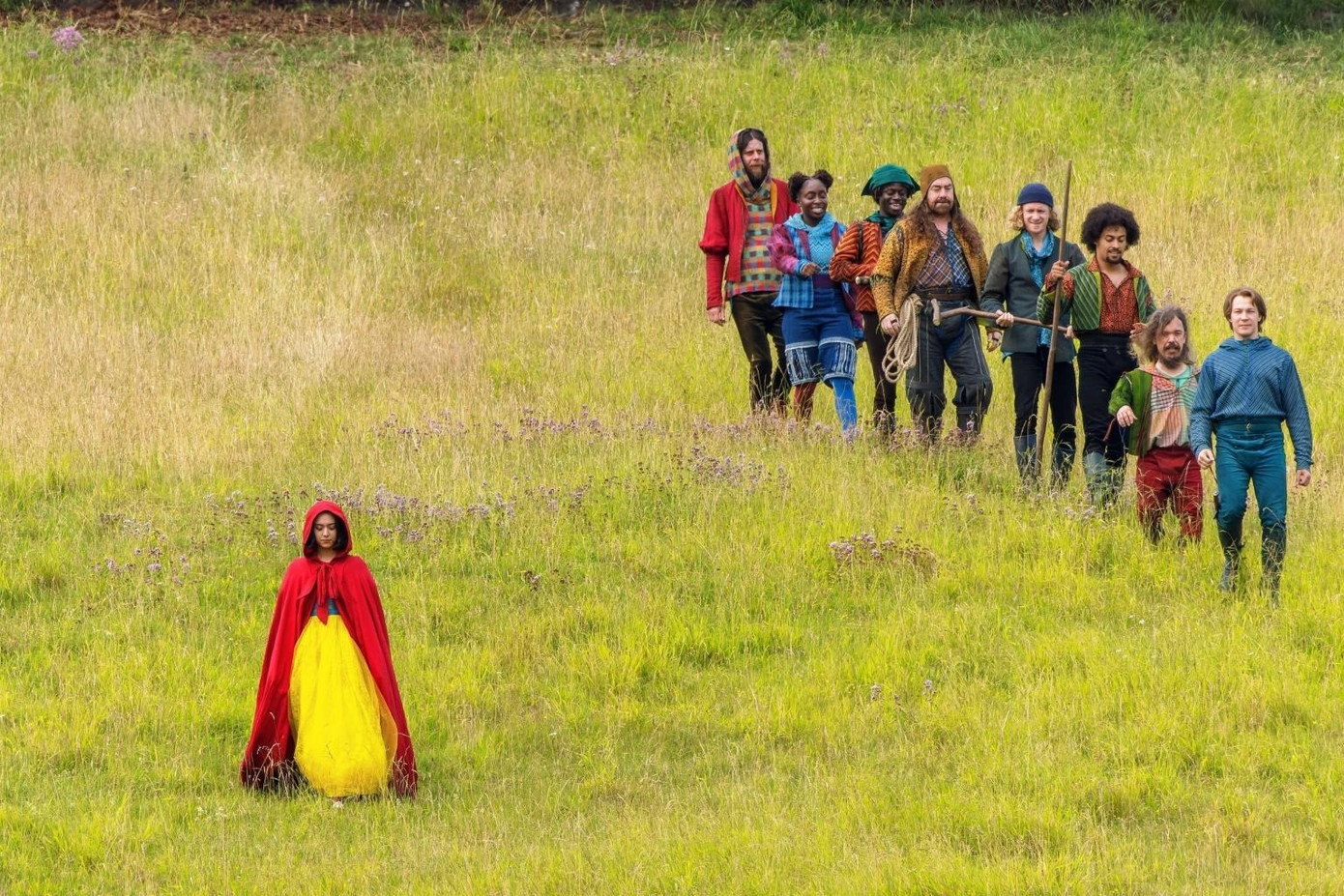 Hậu trường phim Snow White. Ảnh: BackGrid.