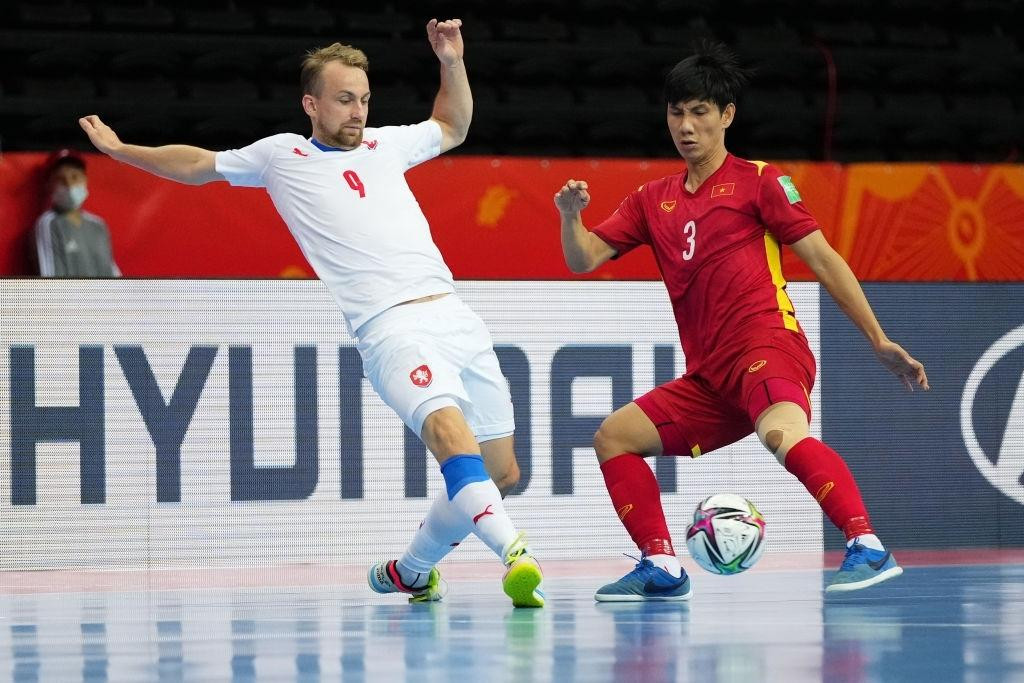Futsal Việt Nam vs CH Czech 1-1: Tuyệt vời! Futsal Việt Nam vào vòng 1/8 World Cup ảnh 11 Futsal Việt Nam vs CH Czech 1-1: Tuyệt vời! Futsal Việt Nam vào vòng 1/8 World Cup ảnh 11