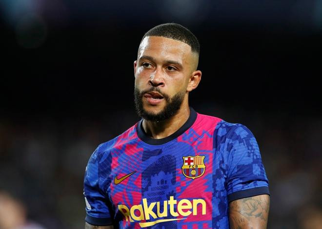 Depay thi đấu nhạt nhoà