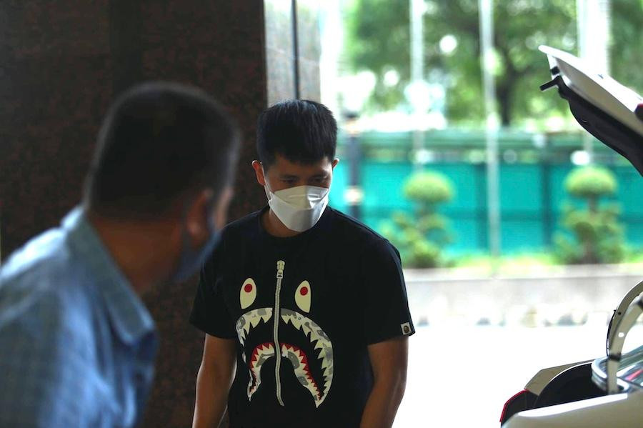 Đình Trọng dính chấn thương nhưng vẫn được triệu tập để tiện cho việc điều trị Đình Trọng dính chấn thương nhưng vẫn được triệu tập để tiện cho việc điều trị