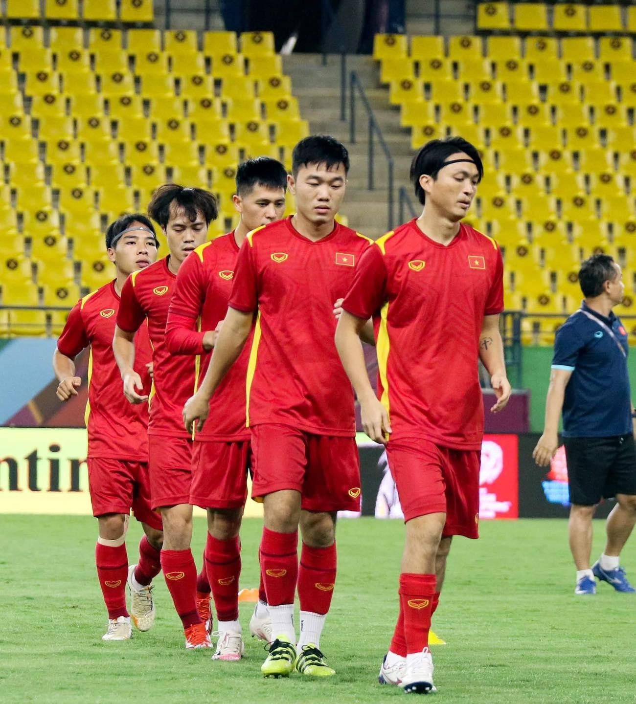 Tối 1/9, đội tuyển Việt Nam có buổi tập làm quen sân thi đấu King Saud University (Mrsool Park) tại thành phố Riyadh để chuẩn bị cho trận ra quân gặp chủ nhà Saudi Arabia ở vòng loại cuối World Cup 2022 khu vực châu Á.