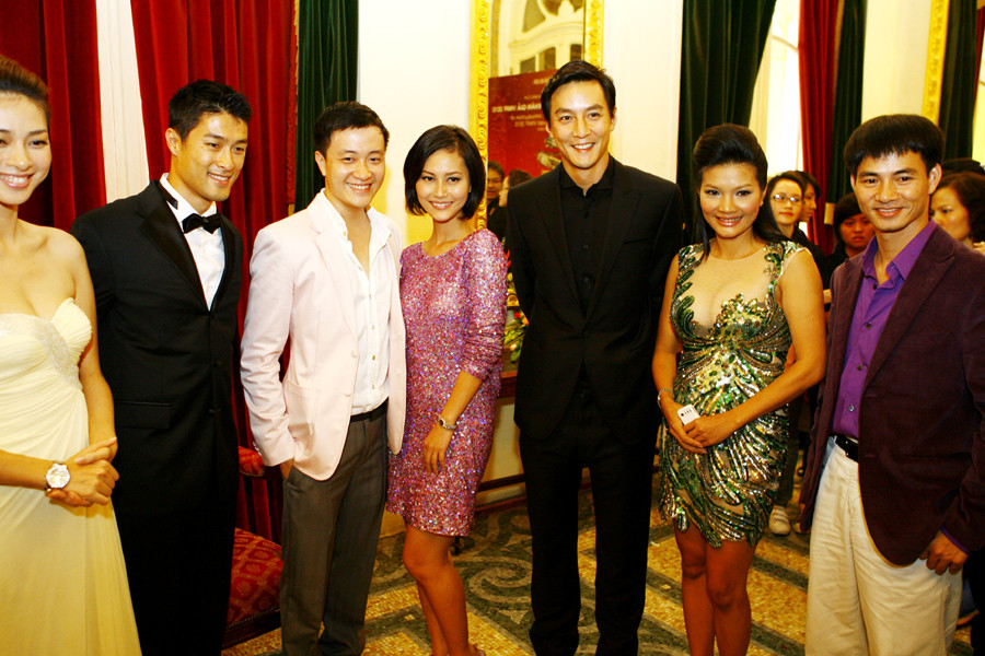 Nam tài tử Hong Kong Ngô Ngạn Tổ và các bạn đồng nghiệp Việt Nam