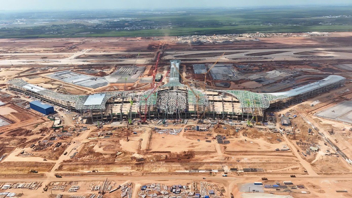 Dự kiến, sân bay Long Thành sẽ cơ bản hoàn thành vào cuối năm nay. Dự kiến, sân bay Long Thành sẽ cơ bản hoàn thành vào cuối năm nay.