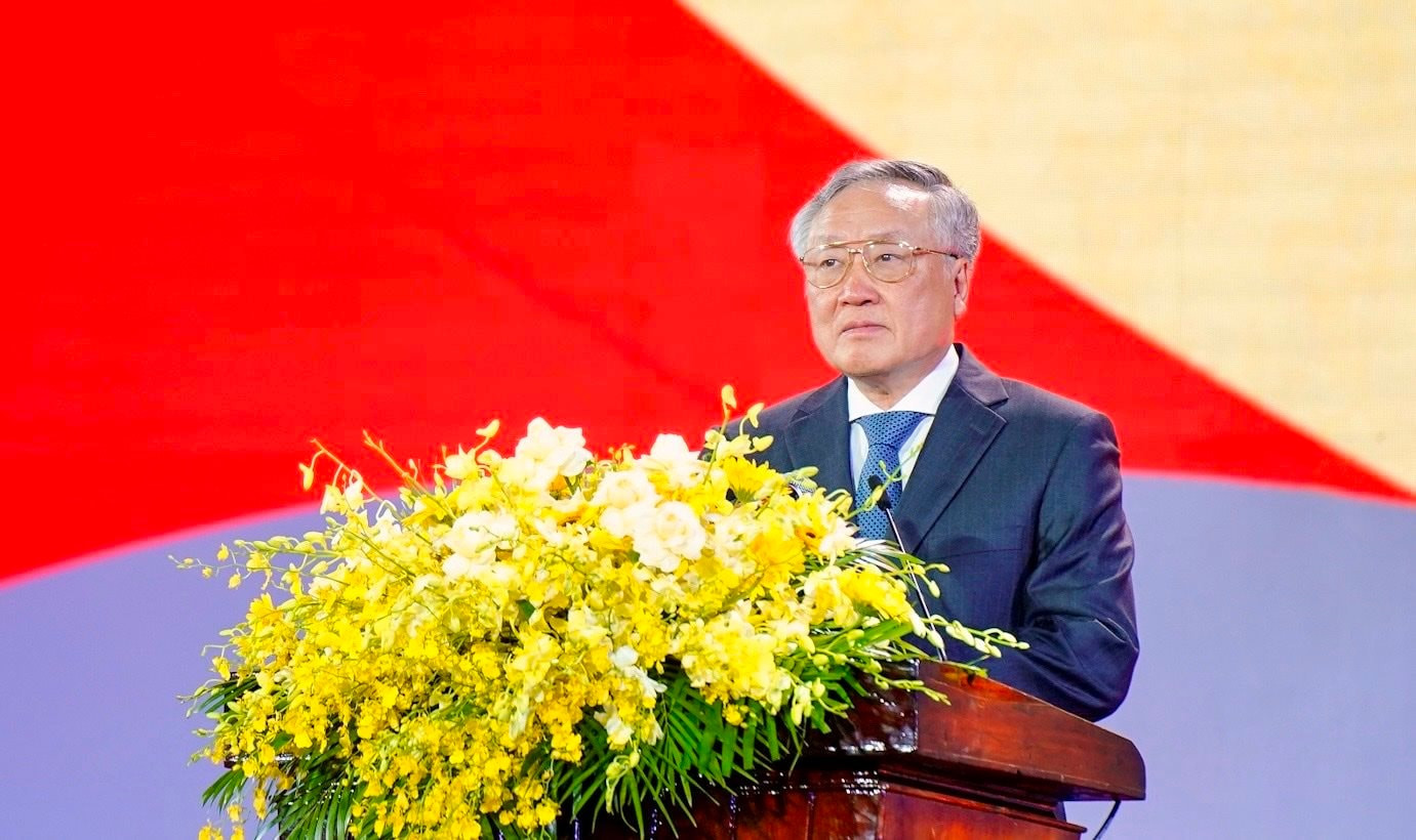 Phó Thủ tướng Nguyễn Hoà Bình phát biểu tại buổi lễ. Ảnh: Báo Bình Thuận. Phó Thủ tướng Nguyễn Hoà Bình phát biểu tại buổi lễ. Ảnh: Báo Bình Thuận.