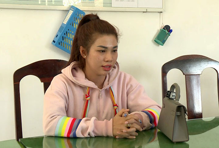 Đối tượng Ngô Thị Bảo Ngọc tại cơ quan công an. Đối tượng Ngô Thị Bảo Ngọc tại cơ quan công an.