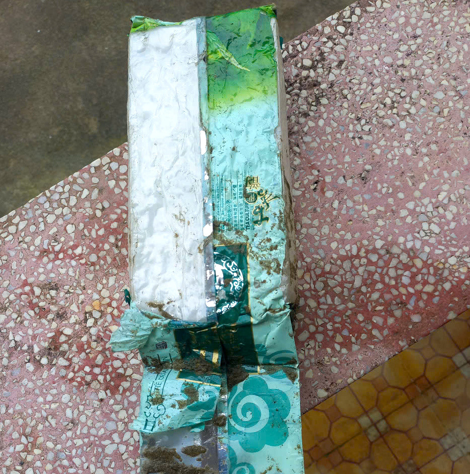 Cận cảnh 1 gói nghi chứa ma túy.