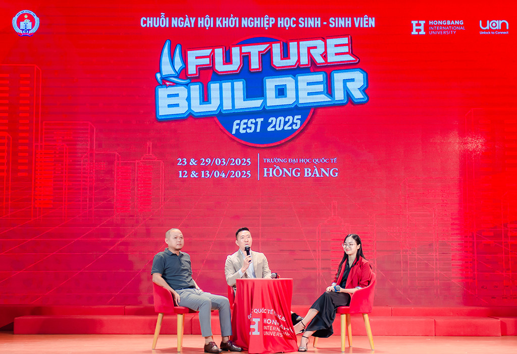 Buổi giao lưu cùng diễn giả là những người đang hoạt động trong lĩnh vực khởi nghiệp và quản trị doanh nghiệp.