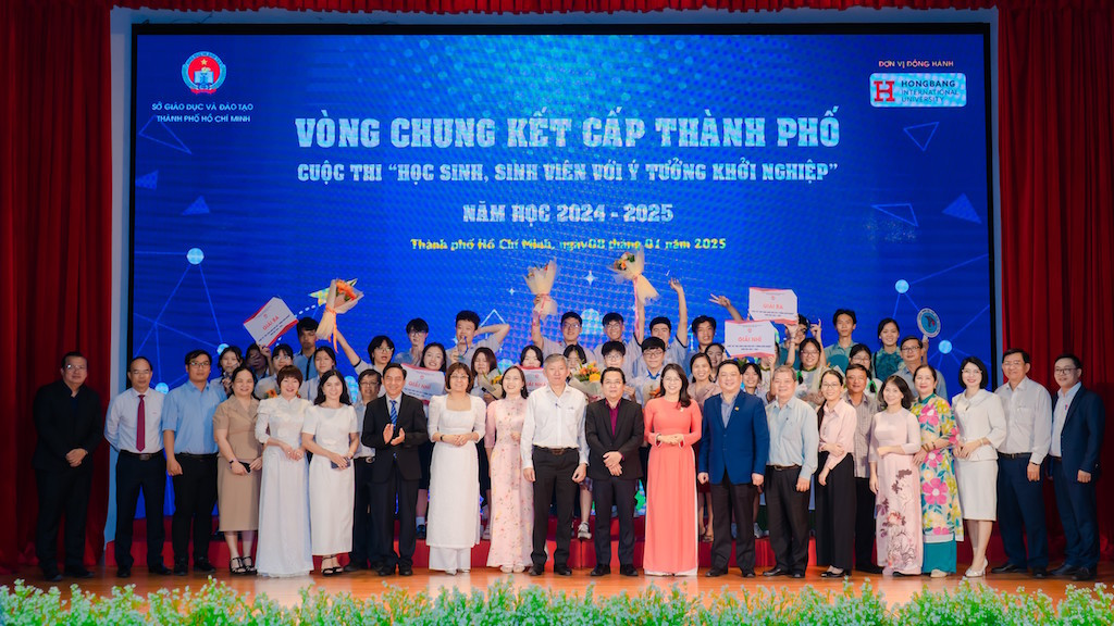 10 dự án xuất sắc nhất sẽ được chọn tham gia Cuộc thi "Học sinh, sinh viên với ý tưởng khởi nghiệp" cấp Quốc gia do Bộ GD - ĐT tổ chức. 10 dự án xuất sắc nhất sẽ được chọn tham gia Cuộc thi "Học sinh, sinh viên với ý tưởng khởi nghiệp" cấp Quốc gia do Bộ GD - ĐT tổ chức.