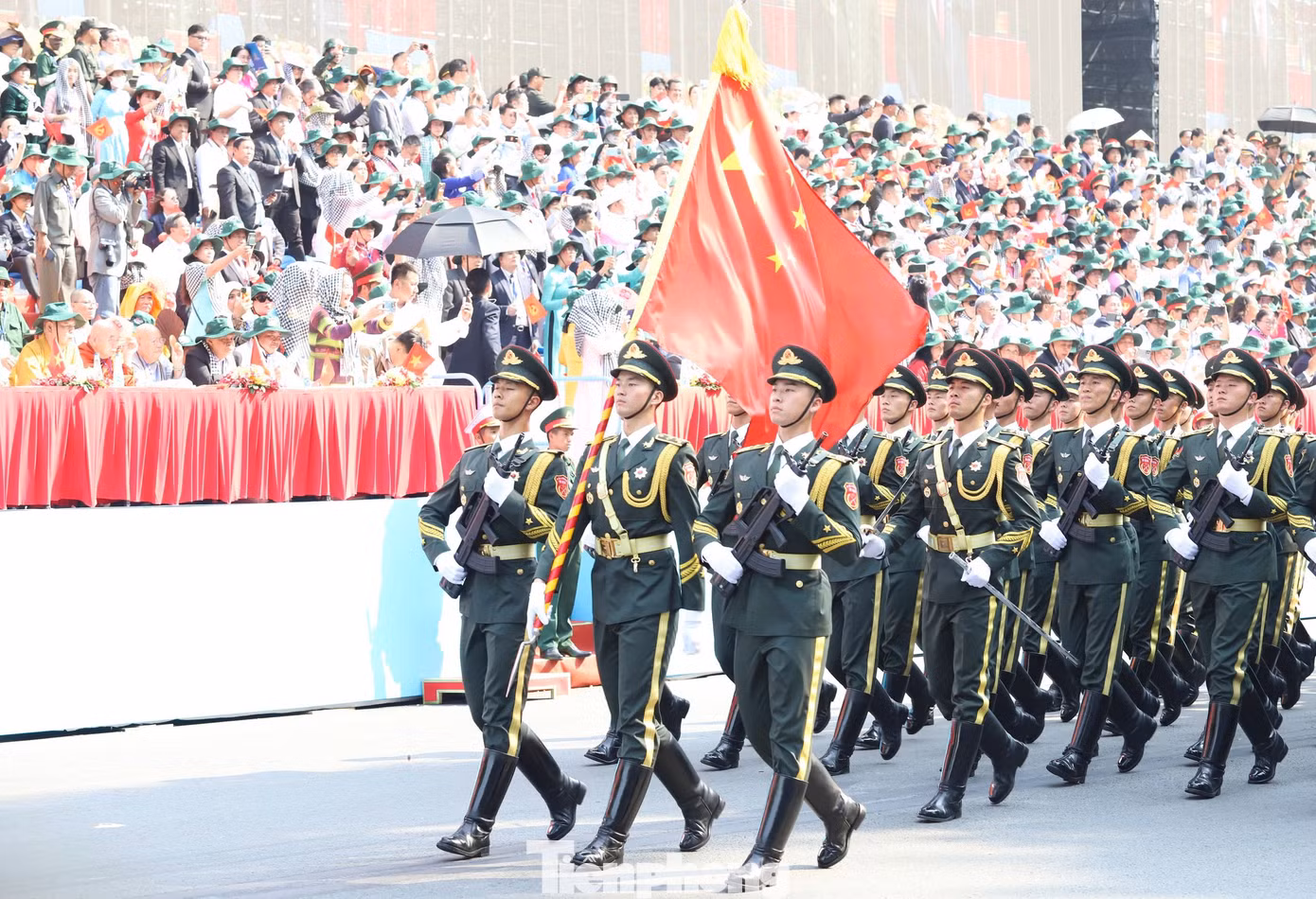 Khối Đoàn Nghi lễ Danh dự Quân Giải phóng nhân dân Trung Quốc. Đoàn Nghi lễ Danh dự Quân Giải phóng nhân dân Trung Quốc được thành lập vào năm 1952, có nhiệm vụ chính là phục vụ nghi lễ cho Đảng, Nhà nước và Quân đội.