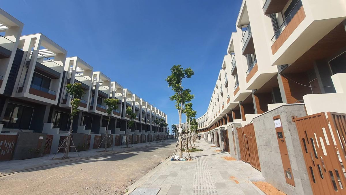 Một số khu nhà trong dự án Khu đô thị dịch vụ du lịch Summerland. Một số khu nhà trong dự án Khu đô thị dịch vụ du lịch Summerland.