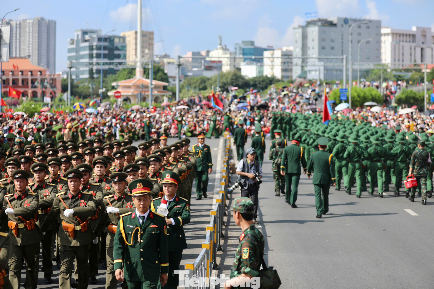 Khí thế hào hùng, rộn ràng của ngày đại lễ không chỉ là hồi tưởng...