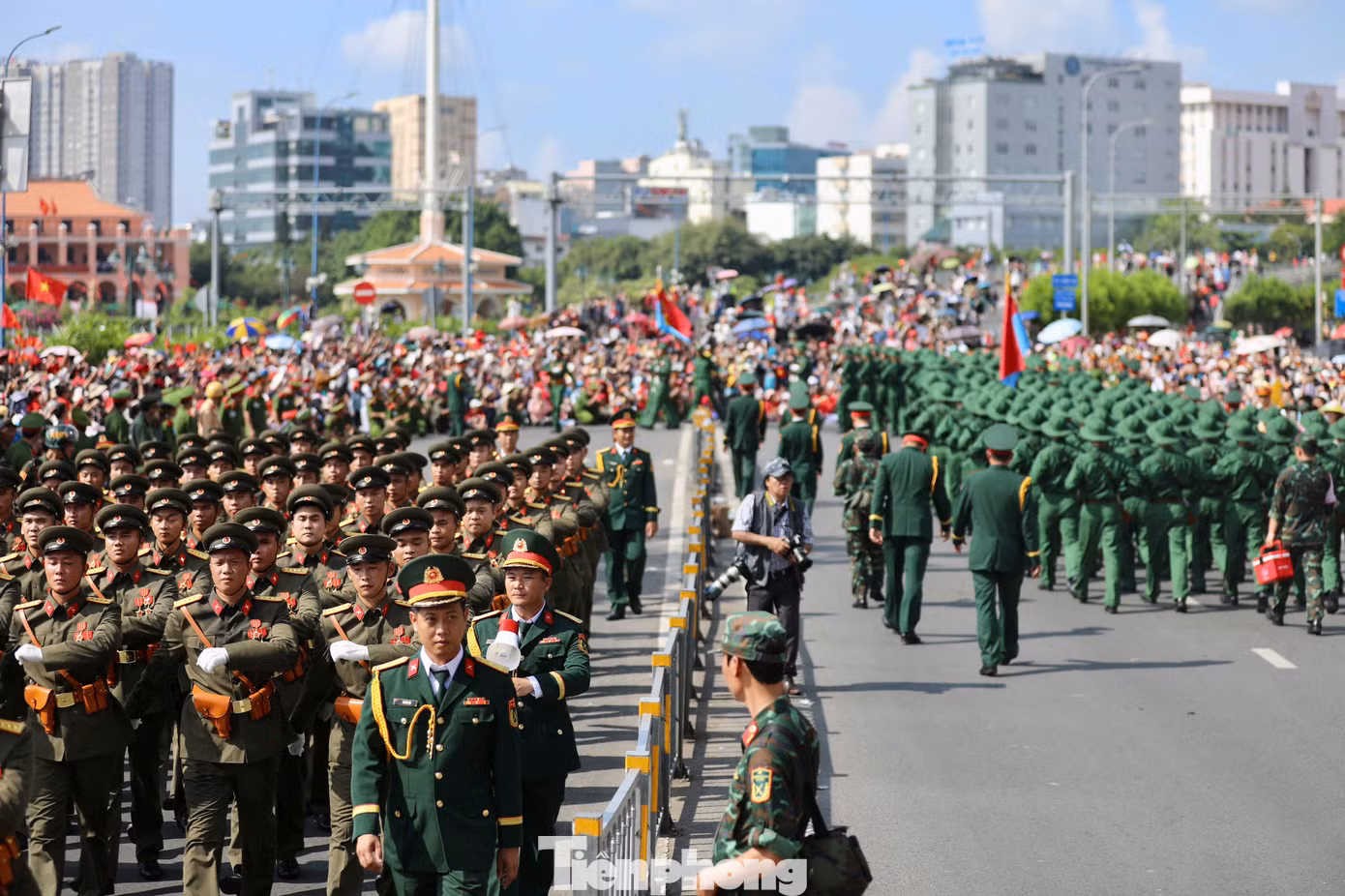 Khí thế hào hùng, rộn ràng của ngày đại lễ không chỉ là hồi tưởng...
