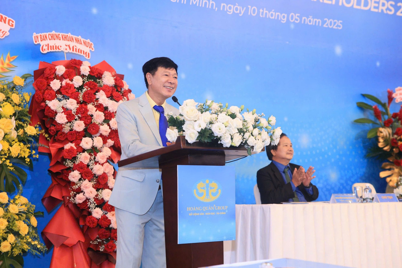 Ông Trương Anh Tuấn - Chủ tịch Hội đồng quản trị HQC phát biểu tại đại hội cổ đông. Ảnh: HQC.