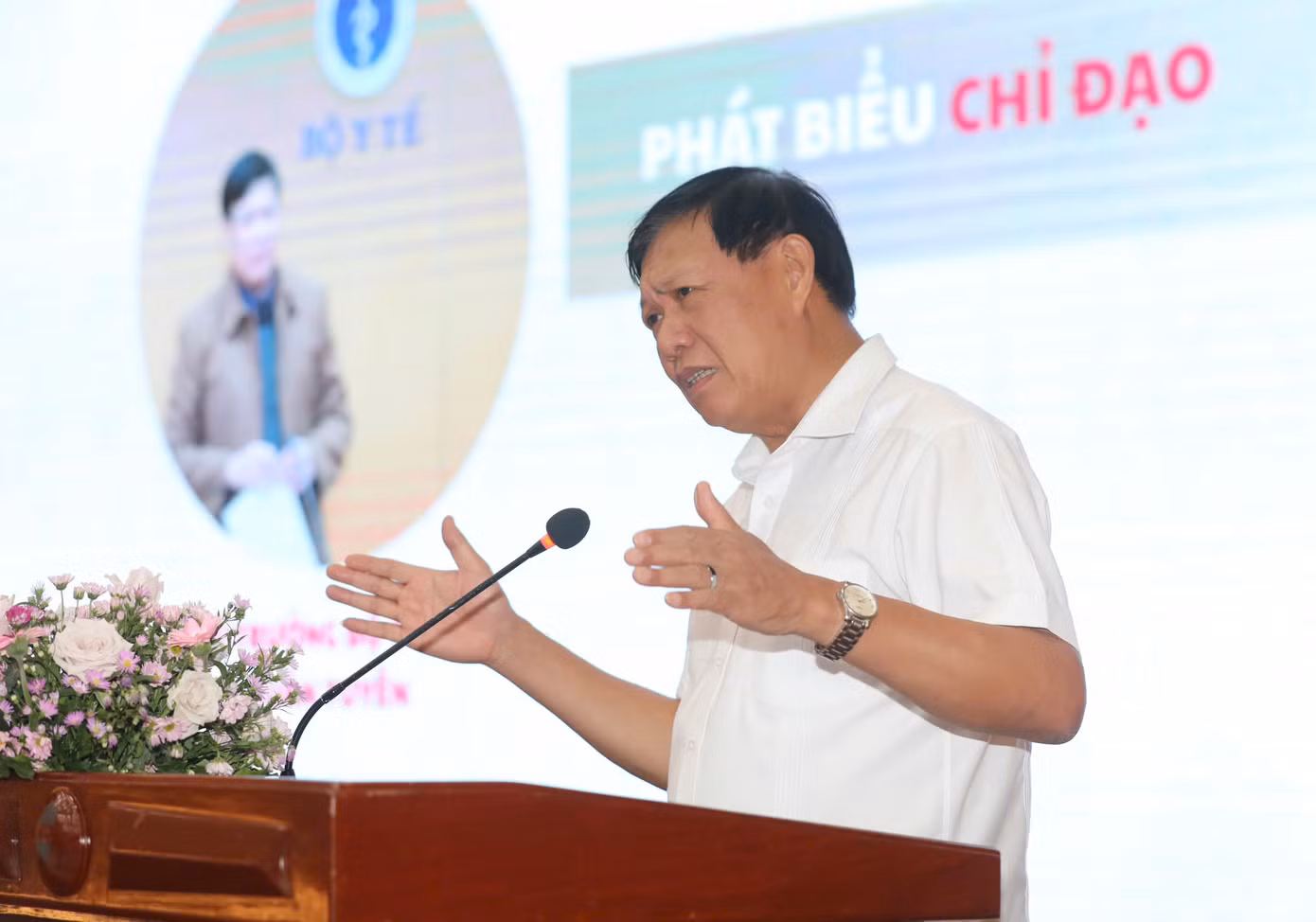 Thứ trưởng Bộ Y tế Đỗ Xuân Tuyên phát biểu tại hội thảo. Thứ trưởng Bộ Y tế Đỗ Xuân Tuyên phát biểu tại hội thảo.