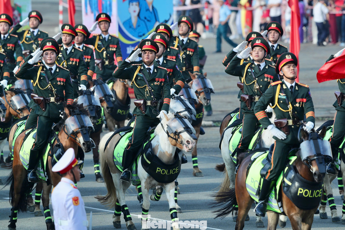 Lực lượng Kỵ binh tham gia buổi tổng hợp luyện.