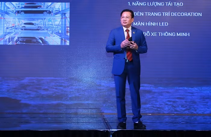 Ông Phạm Công Tuyến (59 tuổi, Giám đốc Công ty CP Phạm Phúc Gia - PPG Holdings) từ nạn nhân trở thành bị can vì tội “Đưa hối lộ”. Ông Phạm Công Tuyến (59 tuổi, Giám đốc Công ty CP Phạm Phúc Gia - PPG Holdings) từ nạn nhân trở thành bị can vì tội “Đưa hối lộ”.