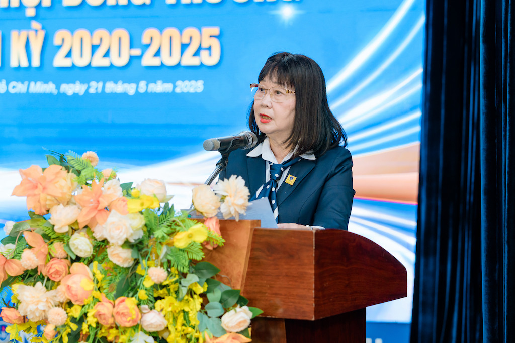 TS Nguyễn Mai Lan tri ân những đóng góp của Hội đồng trường nhiệm kỳ đầu tiên, đồng thời đặt ra phương hướng nhiệm kỳ mới 2025 - 2030.