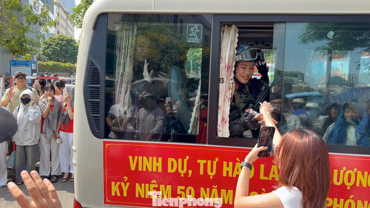 Tình cảm của người dân dành cho các chiến sĩ.