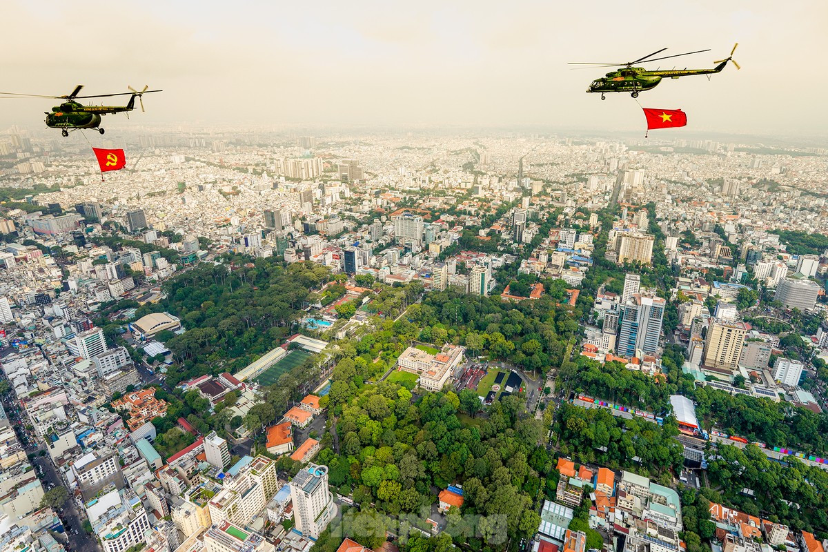 Bay trình diễn phục vụ ngày lễ lớn của đất nước không chỉ là hoạt động chuyên môn của quân đội mà còn là dịp tăng cường mối quan hệ gắn bó giữa quân và dân, khơi dậy lòng yêu nước, tự hào dân tộc và ý thức trách nhiệm bảo vệ Tổ quốc trong mỗi người dân Việt Nam.