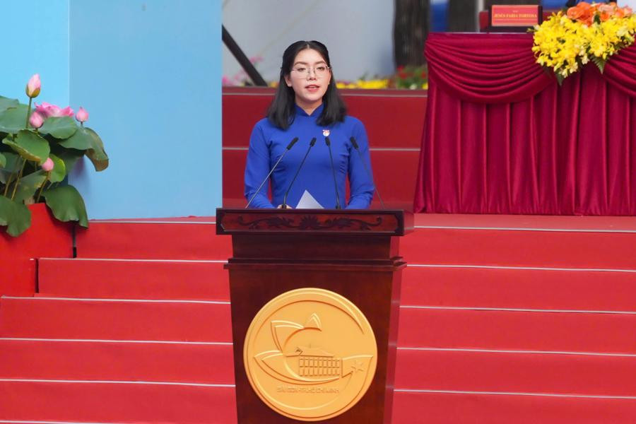 Bạn Huỳnh Mạnh Phương phát biểu tại lễ kỷ niệm sáng nay. Bạn Huỳnh Mạnh Phương phát biểu tại lễ kỷ niệm sáng nay.