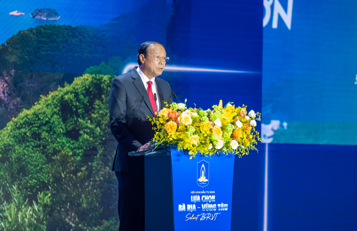 Ông Nguyễn Văn Thọ, Chủ tịch UBND tỉnh Bà Rịa - Vũng Tàu phát biểu tại hội nghị.