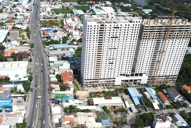 Thanh tra tỉnh Bình Dương xác định, Công ty Tường Phong được giao đất, cho thuê khu đất làm dự án. Thanh tra tỉnh Bình Dương xác định, Công ty Tường Phong được giao đất, cho thuê khu đất làm dự án.