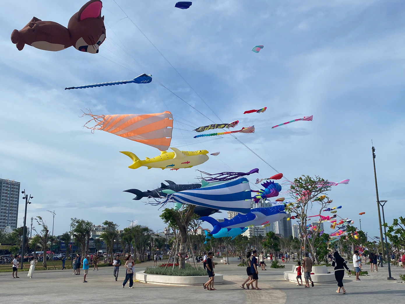 Bà Rịa - Vũng Tàu, Bình Thuận tổ chức nhiều chương trình, hoạt động thu hút du khách trong dịp lễ 30/4 - 1/5 năm nay. Bà Rịa - Vũng Tàu, Bình Thuận tổ chức nhiều chương trình, hoạt động thu hút du khách trong dịp lễ 30/4 - 1/5 năm nay.