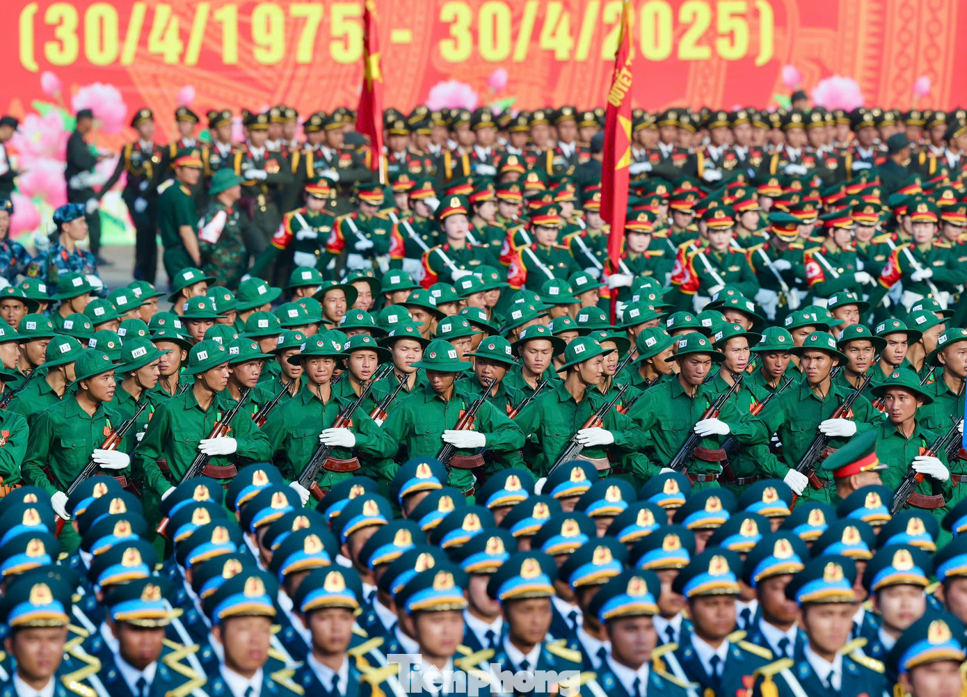 Từ sáng sớm, các khối diễu hành đã tập trung đông đủ tại Trung đoàn không quân 935, TP. Biên Hòa, tỉnh Đồng Nai.