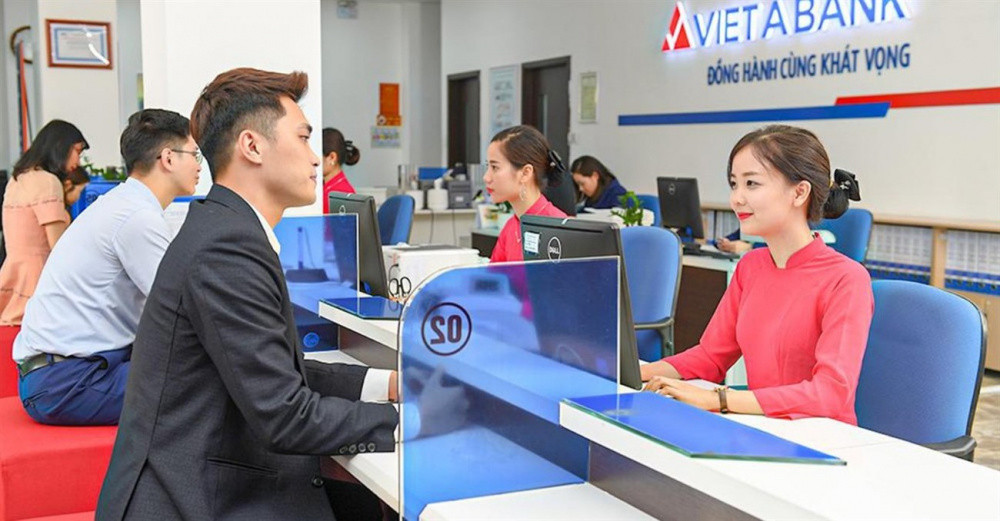 Công ty CP Tập đoàn Đầu tư Việt Phương đang sở hữu 12,21% vốn điều lệ của VietABank. Công ty CP Tập đoàn Đầu tư Việt Phương đang sở hữu 12,21% vốn điều lệ của VietABank.