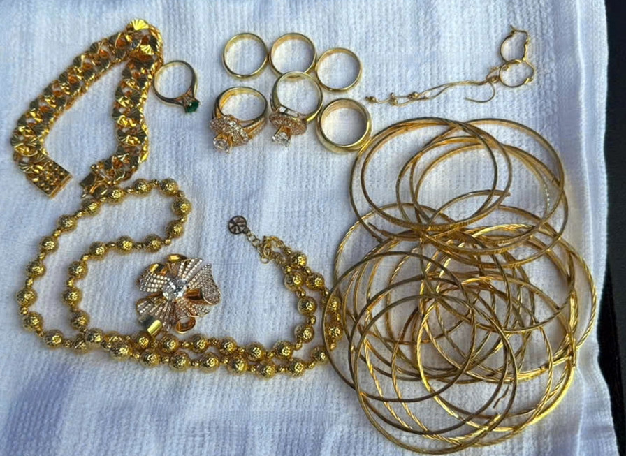 Số nữ trang giả mà bà Út trình báo mất.