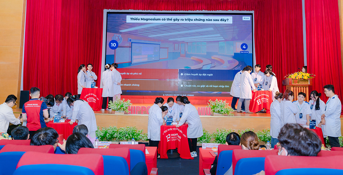 Năm đội thi xuất sắc nhất đã trực tiếp phối hợp liên chuyên ngành để giải quyết các tình huống khẩn cấp dưới áp lực thời gian.