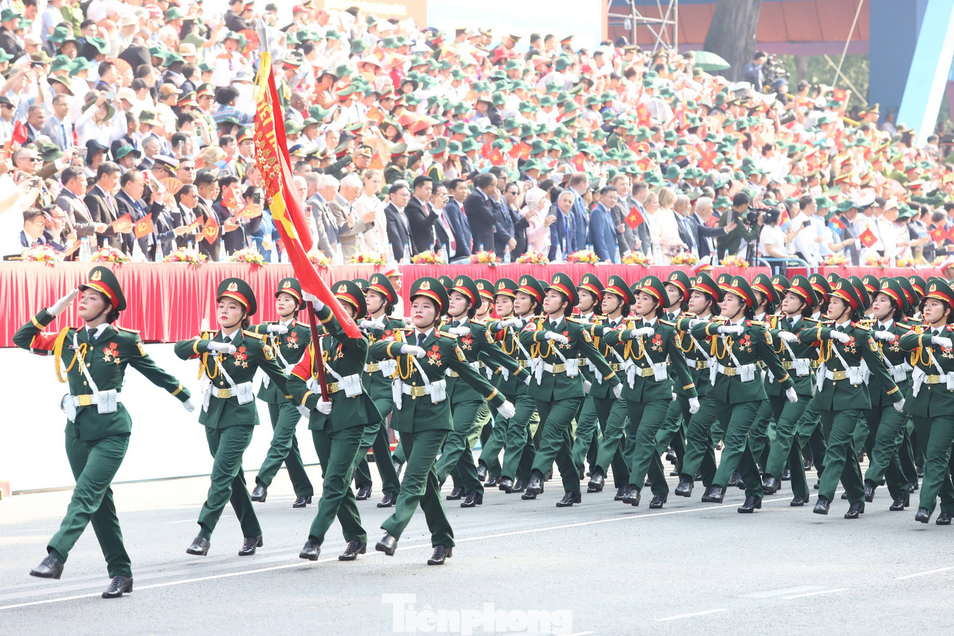 Khối Nữ Sĩ quan quân y.