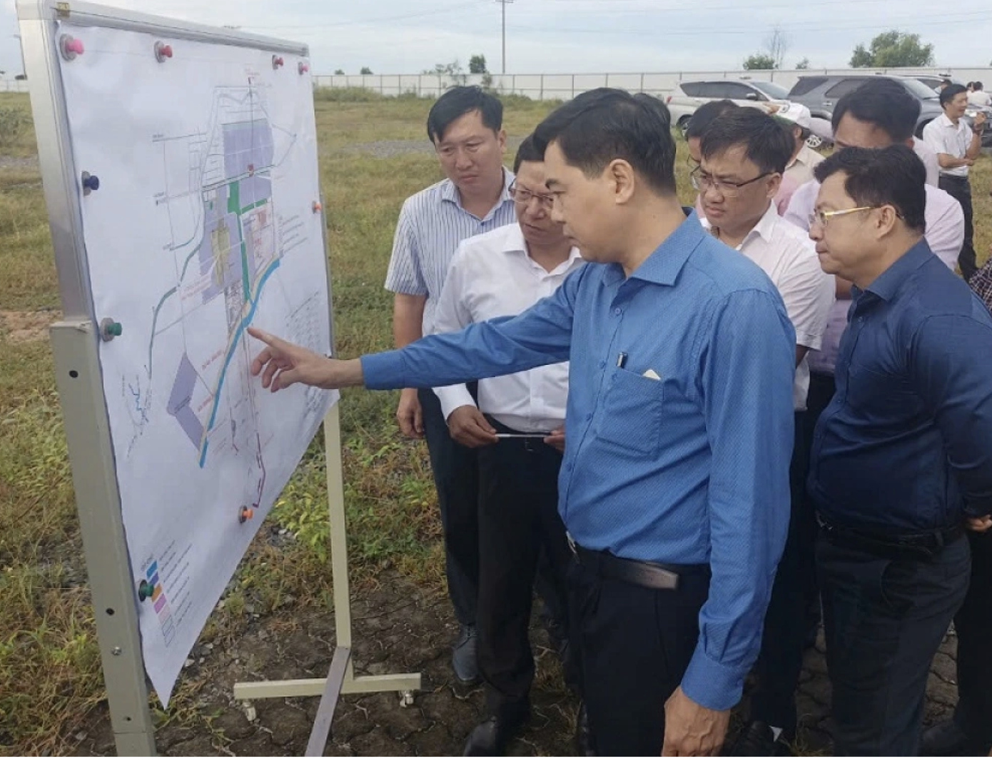 Ông Nguyễn Hoài Anh - Bí thư Tỉnh ủy Bình Thuận - đi thực tế kiểm tra tiến độ, tháo gỡ khó khăn cho KCN Sơn Mỹ I.