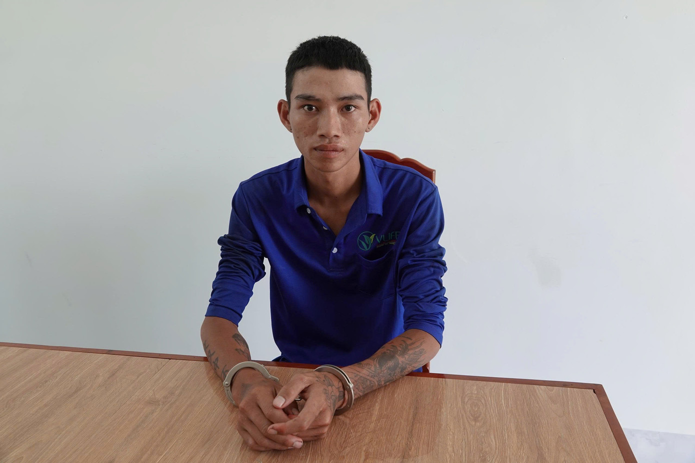 Đối tượng Hín A Sánh tại Công an xã Sông Bình. Đối tượng Hín A Sánh tại Công an xã Sông Bình.