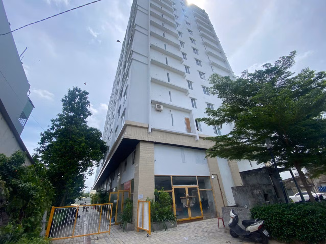 Trước đây, dự án này là nhà ở thương mại sau đó xin chuyển làm nhà ở xã hội và được hưởng ưu đãi trong gói 30.000 tỷ đồng.