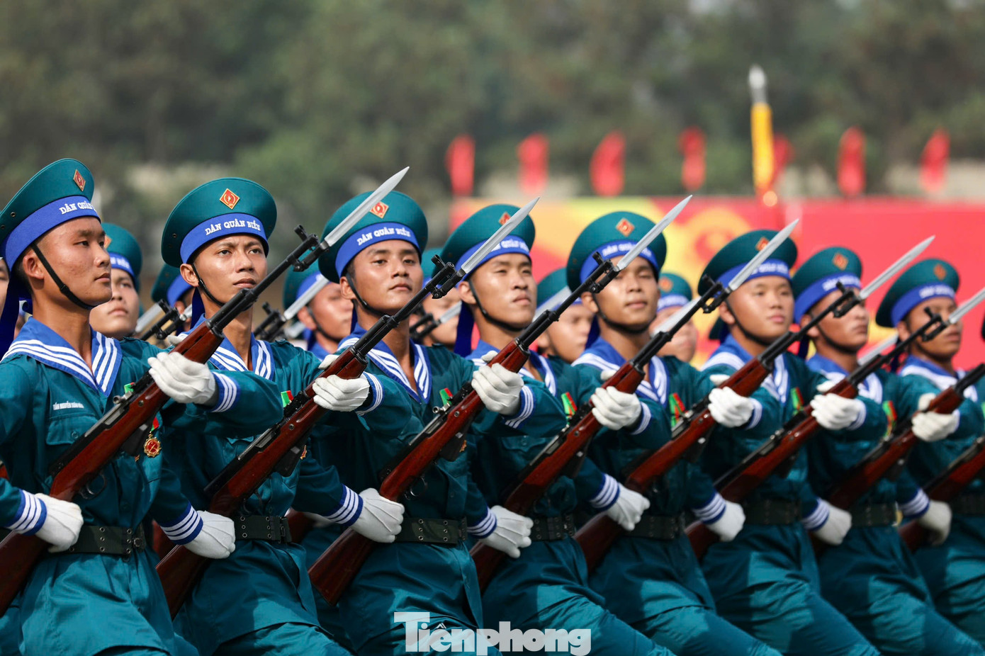 Sau buổi tổng hợp luyện hôm nay, các lực lượng sẽ tổng hợp luyện diễu binh, diễu hành trên đường Lê Duẩn (quận 1, TPHCM) vào ngày 18 và 22/4.