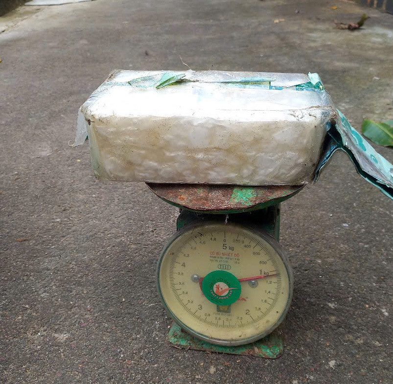 Mỗi gói ma túy có trọng lượng hơn 1 kg.