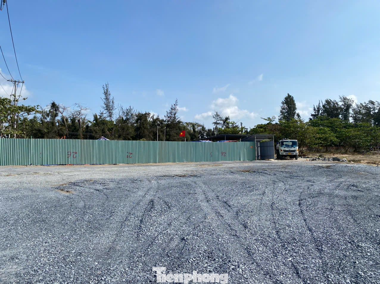 Vinhomes Green Paradise còn được định hướng trở thành trung tâm kinh tế tài chính của khu vực với nhịp sống năng động và hạ tầng xã hội chất lượng cao, trong đó có tòa tháp 108 tầng. Tại đây có các khu biệt thự hạng sang, các tòa căn hộ cao cấp, trung tâm thương mại hiện đại, các nhà hàng Michelin danh tiếng…