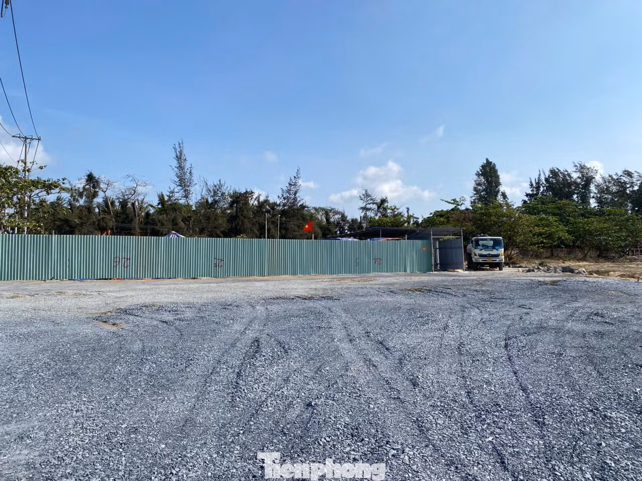Vinhomes Green Paradise còn được định hướng trở thành trung tâm kinh tế tài chính của khu vực với nhịp sống năng động và hạ tầng xã hội chất lượng cao, trong đó có tòa tháp 108 tầng. Tại đây có các khu biệt thự hạng sang, các tòa căn hộ cao cấp, trung tâm thương mại hiện đại, các nhà hàng Michelin danh tiếng…